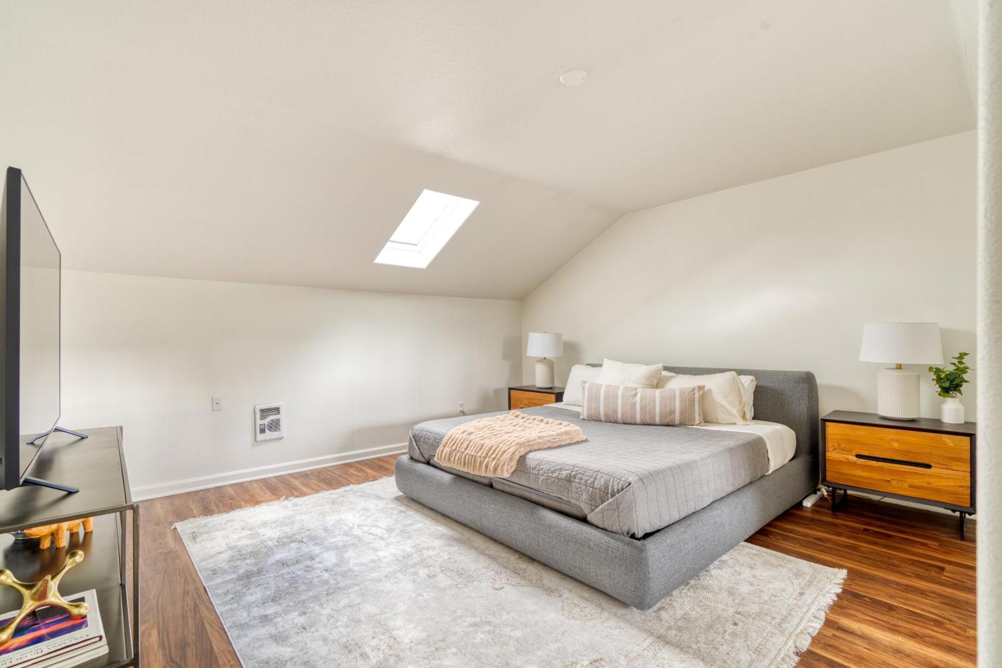 Stay Portland - Perfect Portland Farmhouse Loft - Breweries & Bars 외부 사진