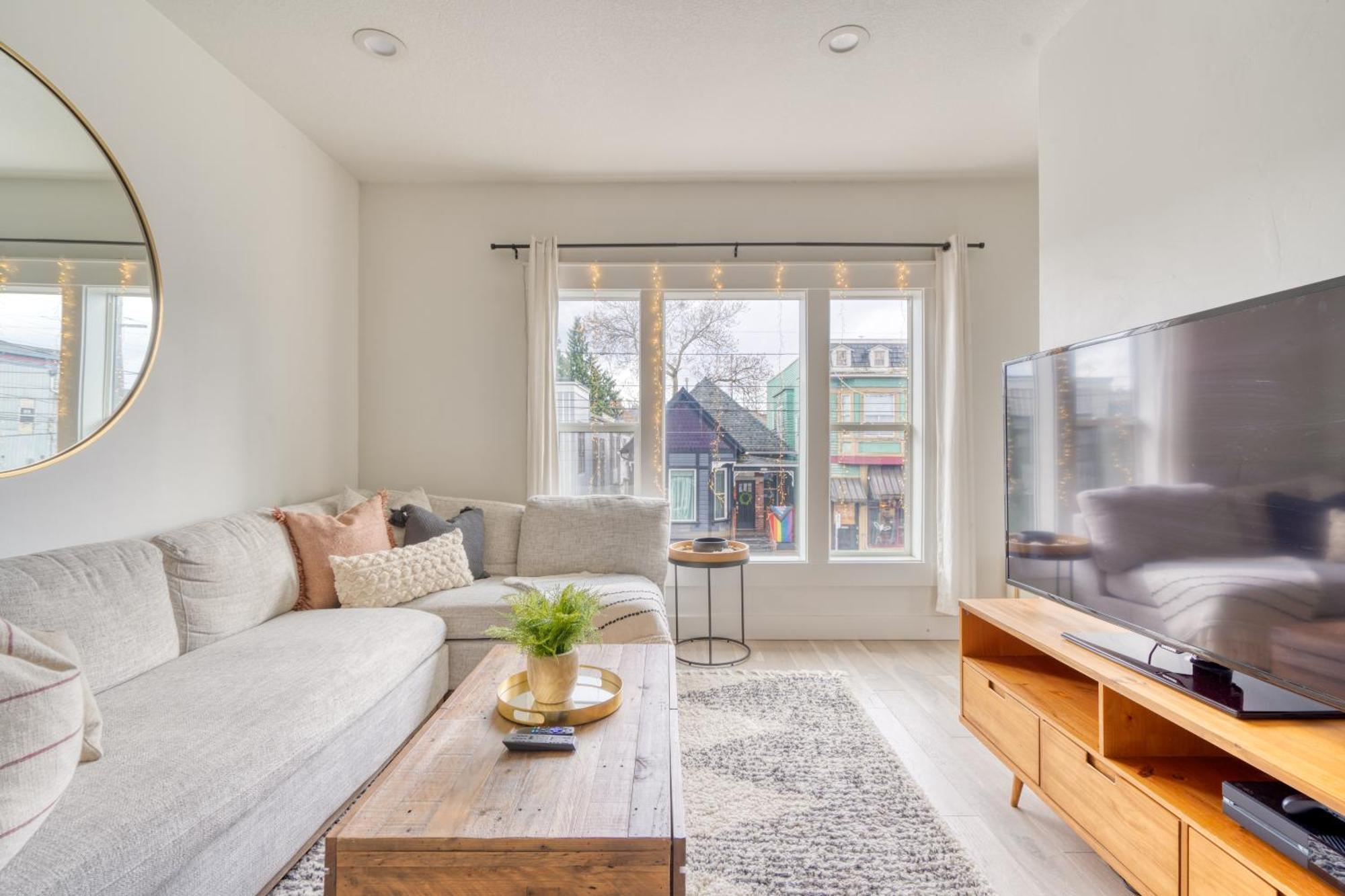 Stay Portland - Perfect Portland Farmhouse Loft - Breweries & Bars 외부 사진