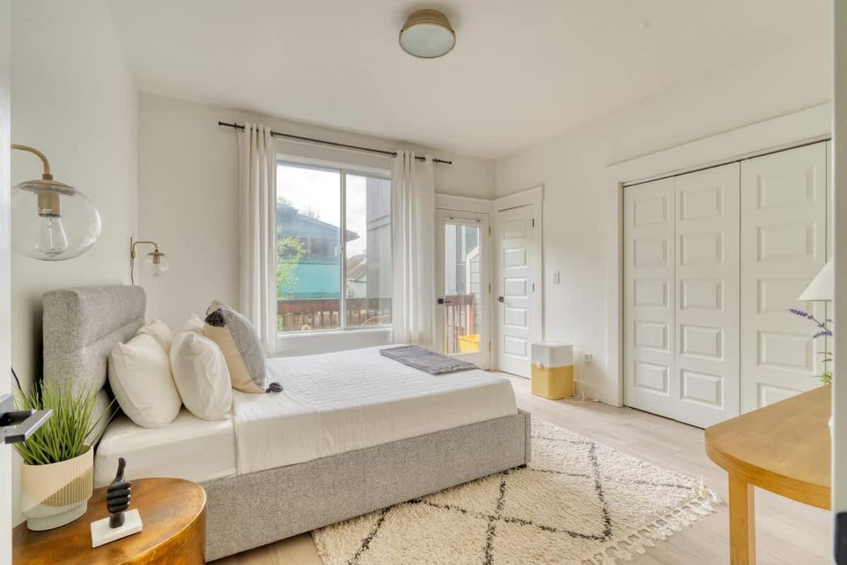 Stay Portland - Perfect Portland Farmhouse Loft - Breweries & Bars 외부 사진
