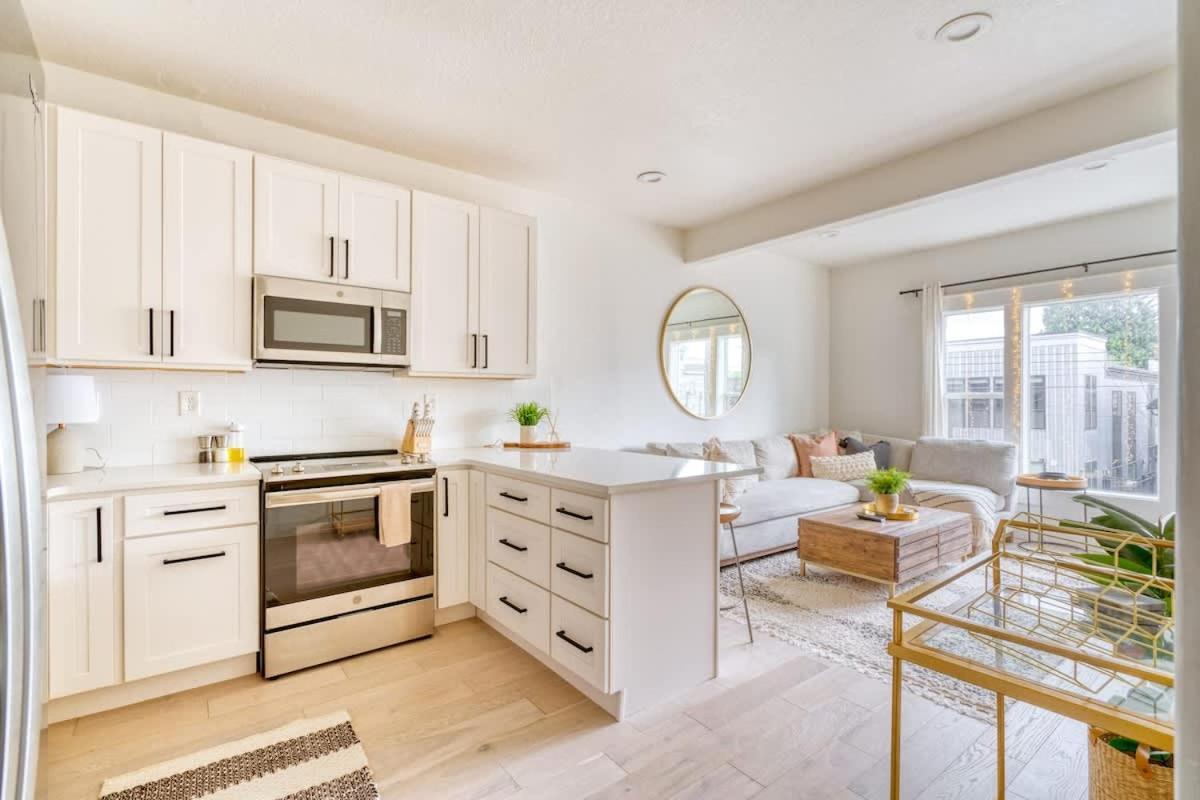 Stay Portland - Perfect Portland Farmhouse Loft - Breweries & Bars 외부 사진